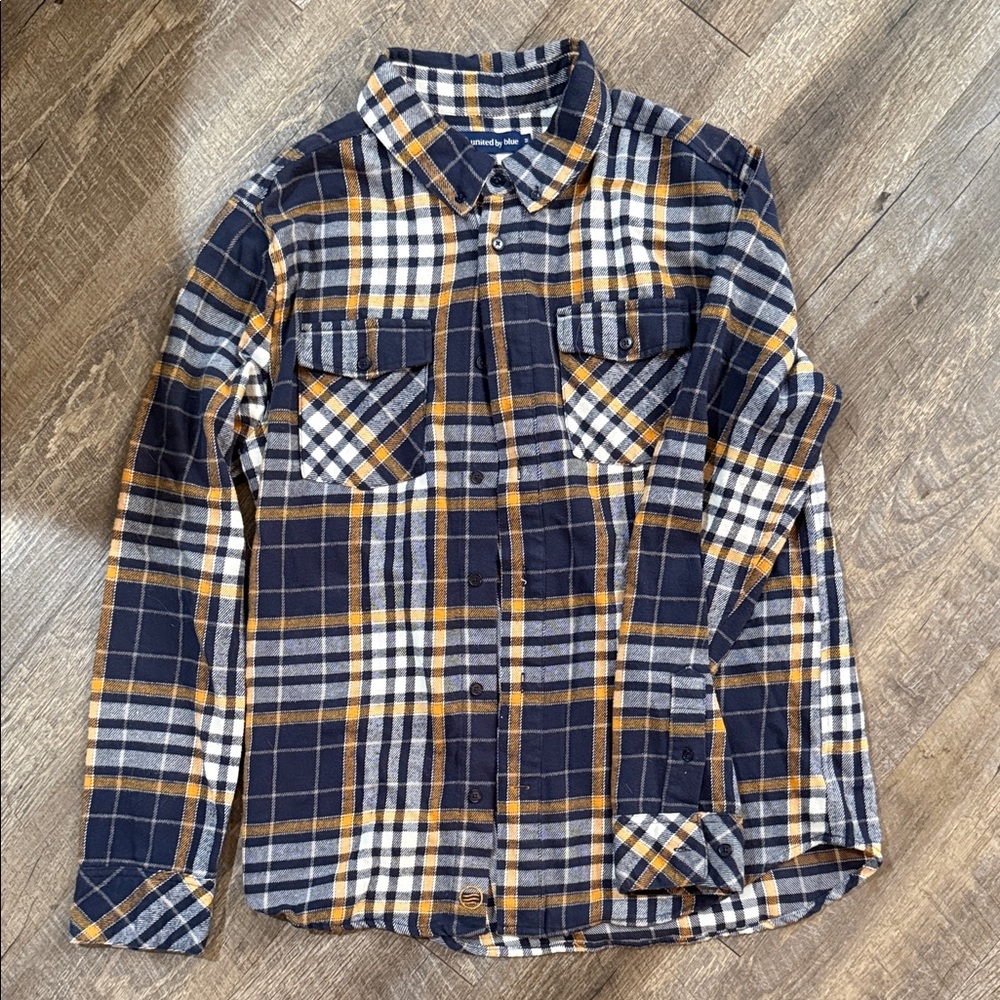 Men’s United by Blue plaid flannel EUC medium